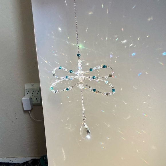 Handmade Dragonfly Suncatcher. - Picture 5 of 10